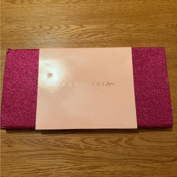 Anastasia Beverly Hills Other - Anastasia Beverly Hills Liquid Lipstick Set
